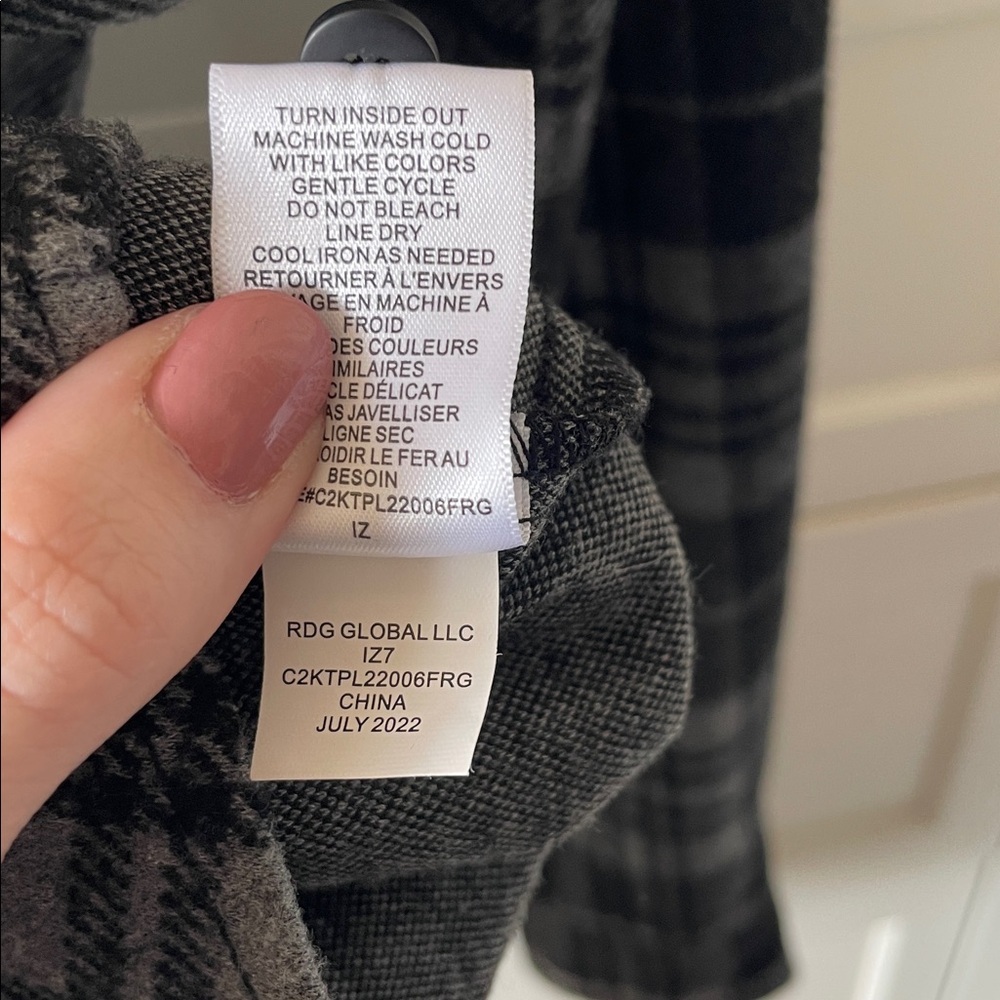 Casa Cabana Sienna Charcoal Plaid Flannel Button Front Shacket Cozy Oversized |M - Picture 4 of 5